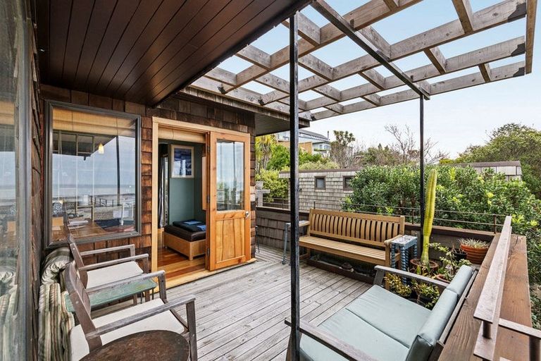 Photo of property in 198a Mount Pleasant Road, Mount Pleasant, Christchurch, 8081