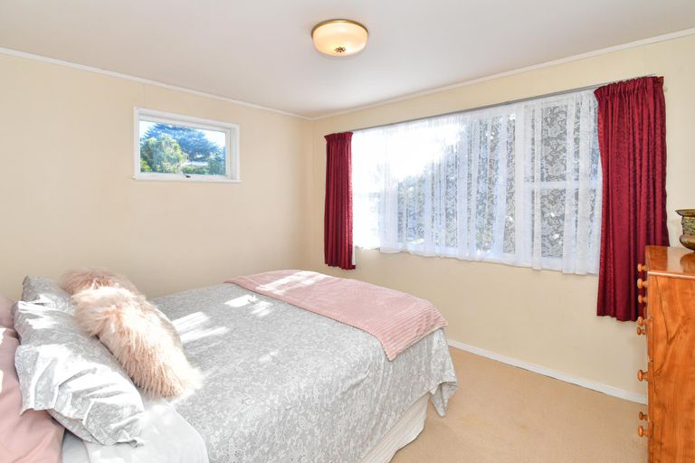 Photo of property in 14 Valencia Place, Manurewa, Auckland, 2102