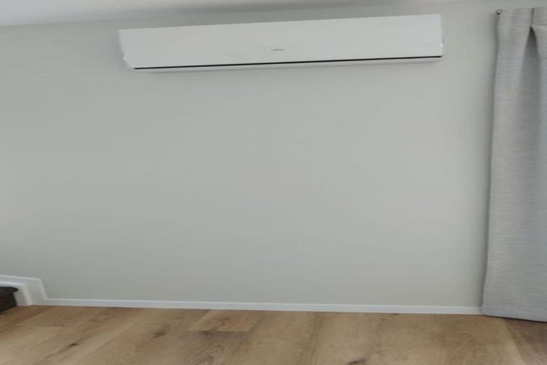 Photo of property in 10/15 Sunhill Road, Sunnyvale, Auckland, 0612