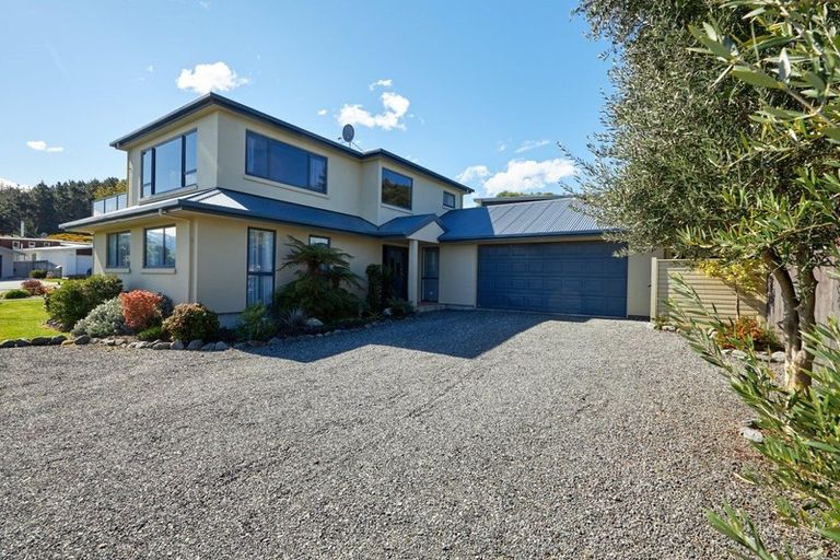 Photo of property in 46 Kotuku Road, South Bay, Kaikoura, 7300