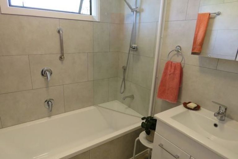 Photo of property in 4/17 Hone Heke Road, Kerikeri, 0230