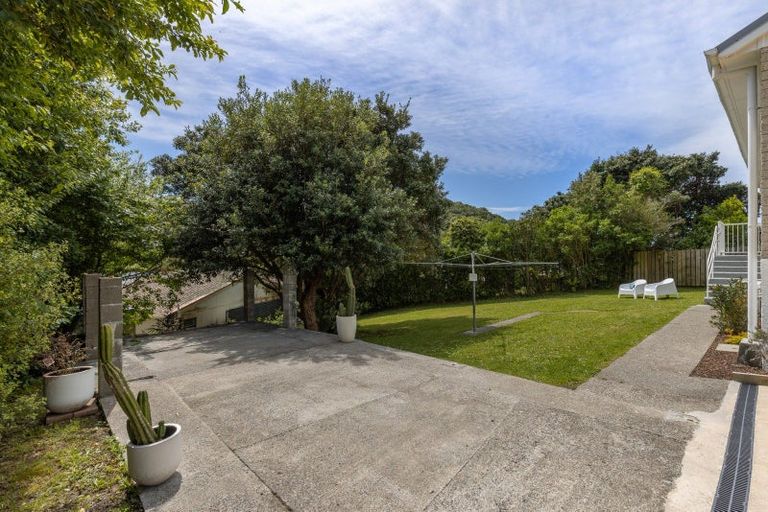 Photo of property in 20 Mahinawa Street, Takapuwahia, Porirua, 5022