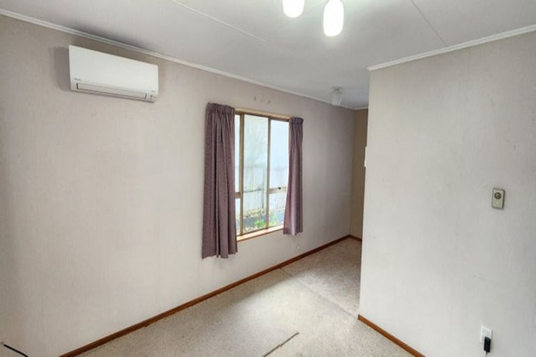 Photo of property in 97 Govett Avenue, Frankleigh Park, New Plymouth, 4310