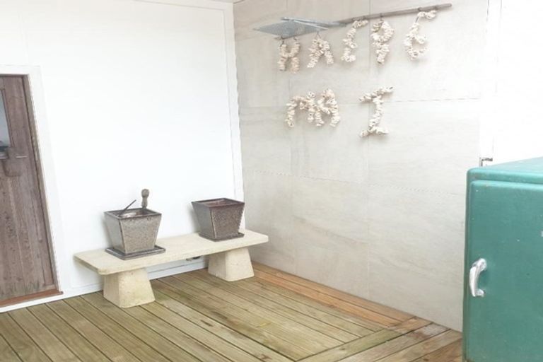 Photo of property in 6 Amos Way, Kingston, Wellington, 6021