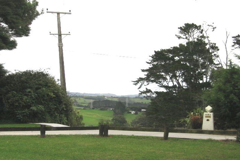 Photo of property in 458a Don Buck Road, Massey, Auckland, 0614