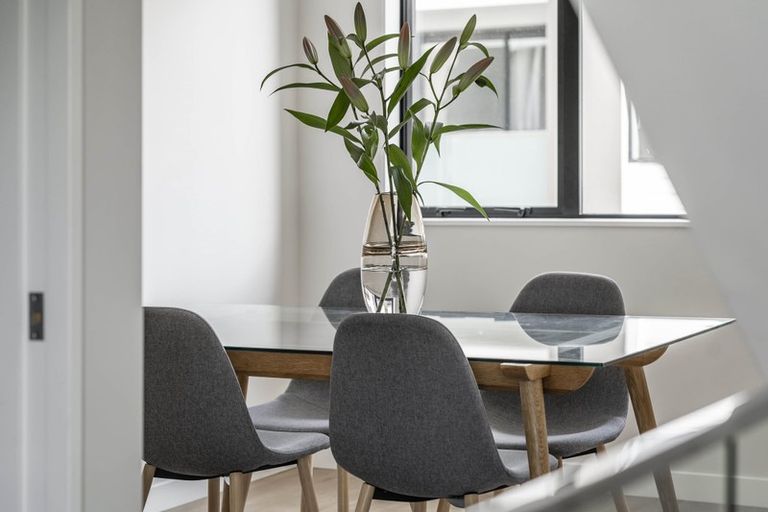 Photo of property in 21c Roseberry Avenue, Birkenhead, Auckland, 0626