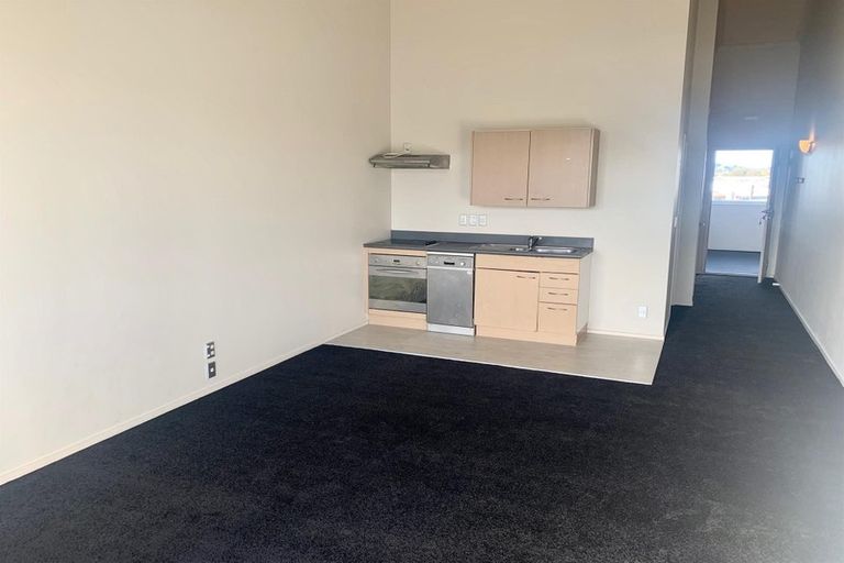 Photo of property in 304/3 Morningside Drive, Morningside, Auckland, 1025