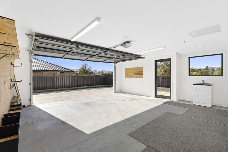 Photo of property in 12 Hebbard Court, Albert Town, Wanaka, 9305