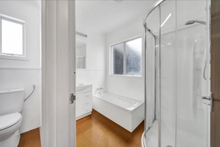 Photo of property in 13 Ambury Place, Merrilands, New Plymouth, 4312