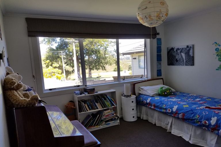 Photo of property in 4 Wharf Road, Te Atatu Peninsula, Auckland, 0610