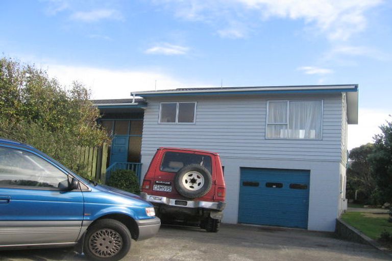 Photo of property in 5 Thurso Grove, Papakowhai, Porirua, 5024