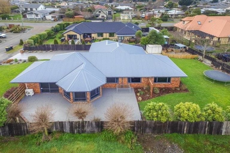 Photo of property in 2 Riverside Lane, Spencerville, Christchurch, 8083