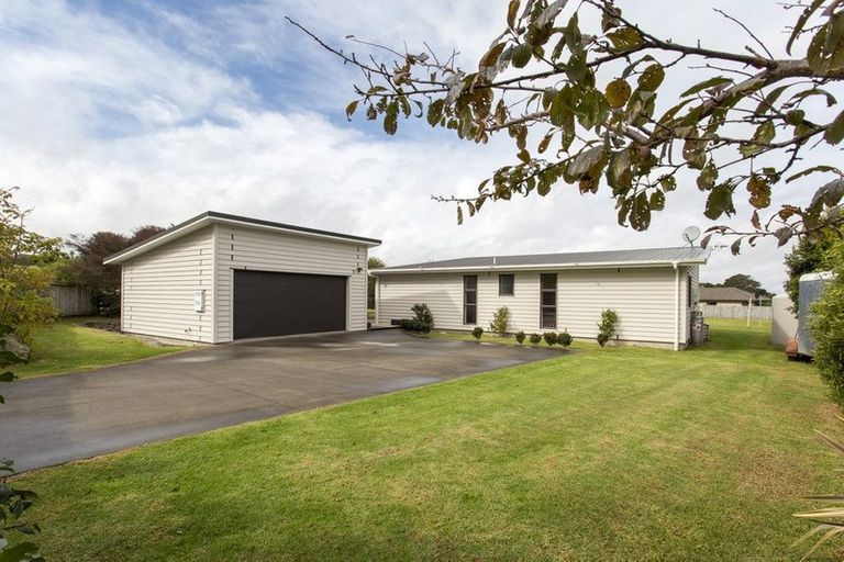 Photo of property in 18 Omana Avenue, Shelly Beach, Helensville, 0874