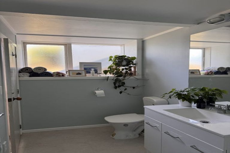 Photo of property in 15 Townsend Road, Miramar, Wellington, 6022