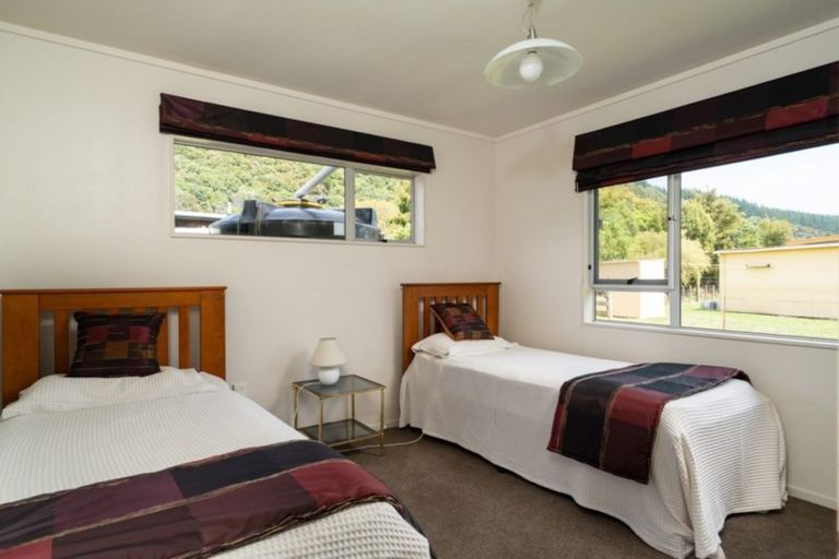 Photo of property in 34 Motuoapa Esplanade, Motuoapa, Turangi, 3382