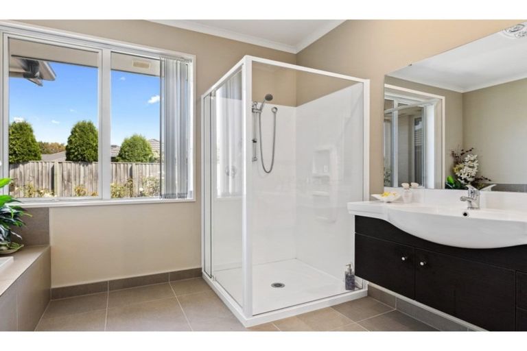 Photo of property in 4 Bernice Crescent, Yaldhurst, Christchurch, 8042