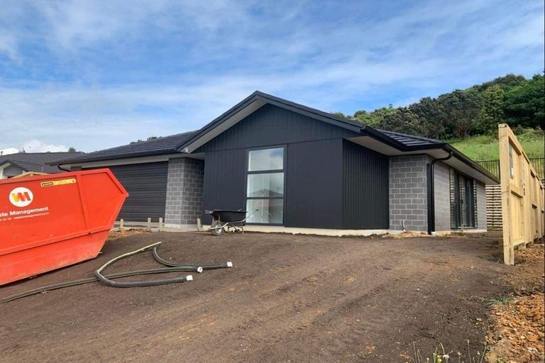 Photo of property in 19 Lakeside Terrace, Omokoroa, 3114