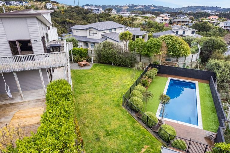 Photo of property in 4 Helm Place, Whitby, Porirua, 5024