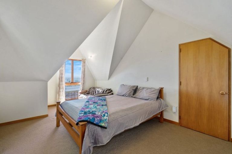 Photo of property in 140 Major Hornbrook Road, Mount Pleasant, Christchurch, 8081