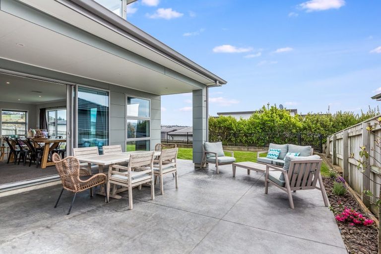 Photo of property in 105 Endeavour Drive, Whitby, Porirua, 5024