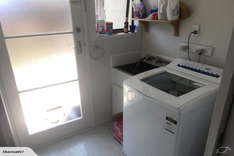 Photo of property in 15 Chislehurst Street, Henderson, Auckland, 0612