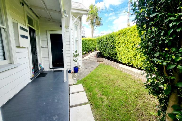 Photo of property in 1/27 View Road, Mount Eden, Auckland, 1024