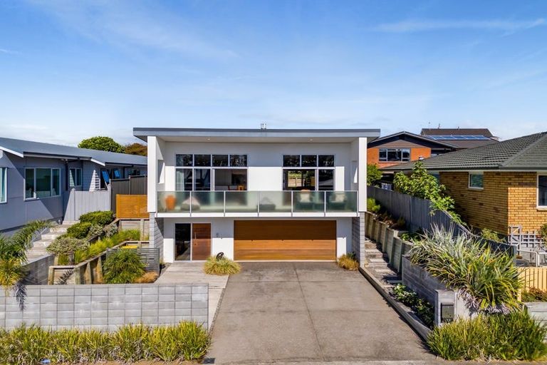 Photo of property in 73 Hine Street, New Plymouth, 4310