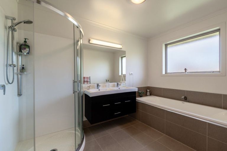 Photo of property in 65 Oteramika Road, Rockdale, Invercargill, 9812