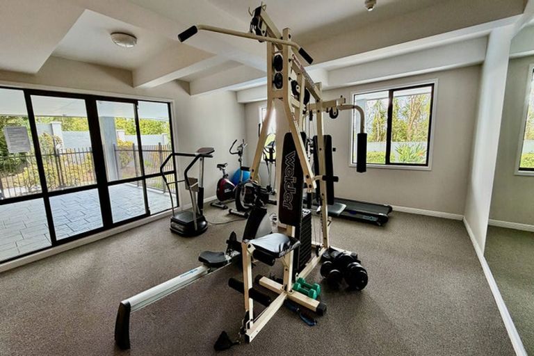 Photo of property in 4/99 Mokoia Road, Birkenhead, Auckland, 0626