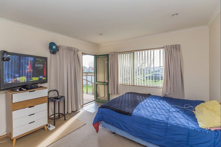 Photo of property in 1 Adkin Avenue, Levin, 5510