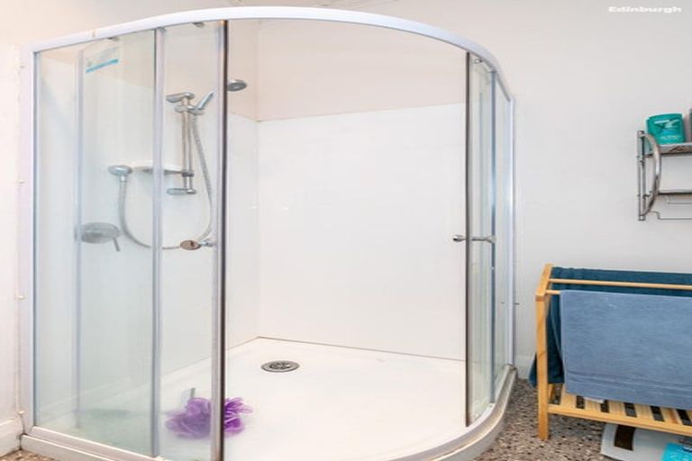 Photo of property in 35 Easther Crescent, Kew, Dunedin, 9012