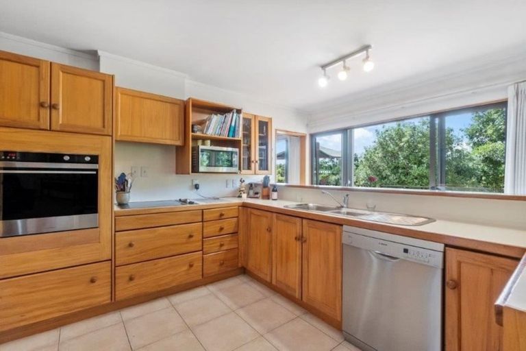 Photo of property in 74 Delamare Road, St Andrews, Hamilton, 3200