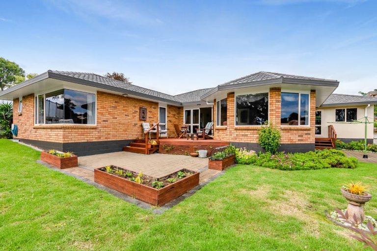 Photo of property in 25 Ashmore Drive, Frankleigh Park, New Plymouth, 4310