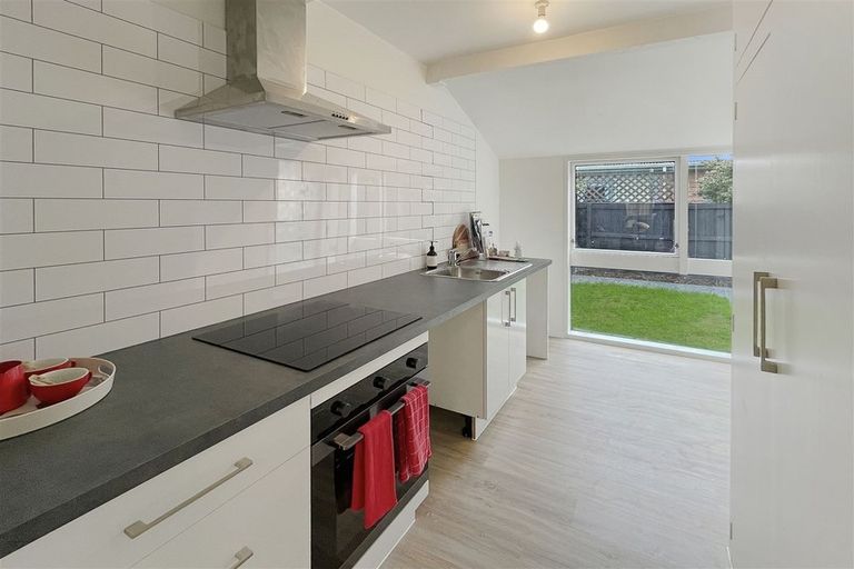 Photo of property in 4/136 Clarence Street, Riccarton, Christchurch, 8011