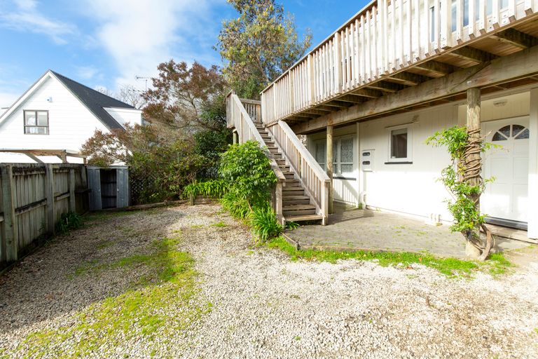 Photo of property in 6 Sundown Avenue, Manly, Whangaparaoa, 0930