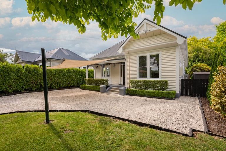 Photo of property in 17 Oxley Avenue, St Albans, Christchurch, 8014