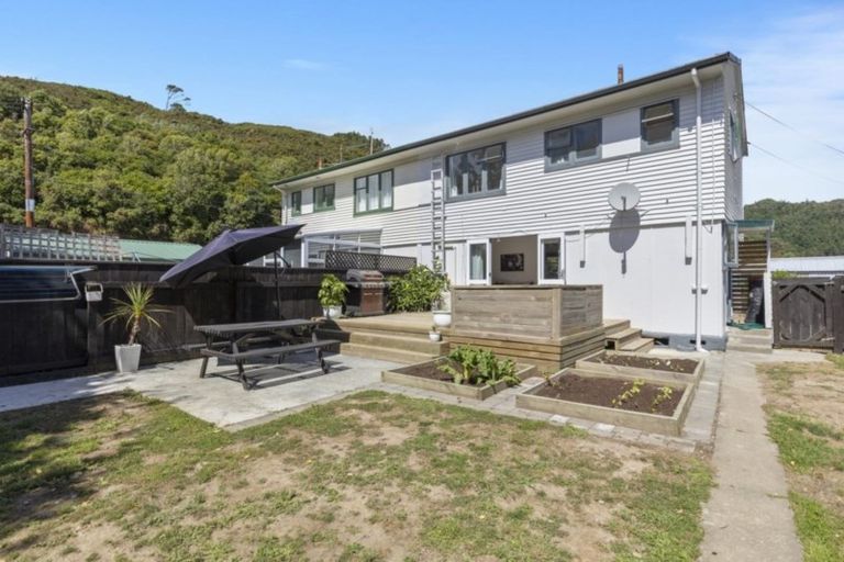 Photo of property in 28 Eldon Grove, Taita, Lower Hutt, 5019