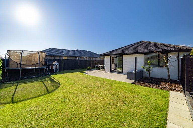 Photo of property in 15 Exeter Lane, Rolleston, 7614