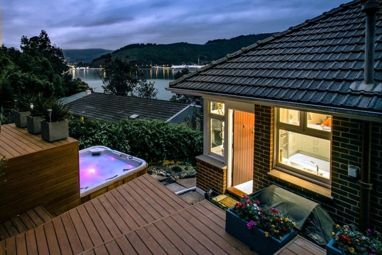 Photo of property in 10 Irvine Road, The Cove, Dunedin, 9077