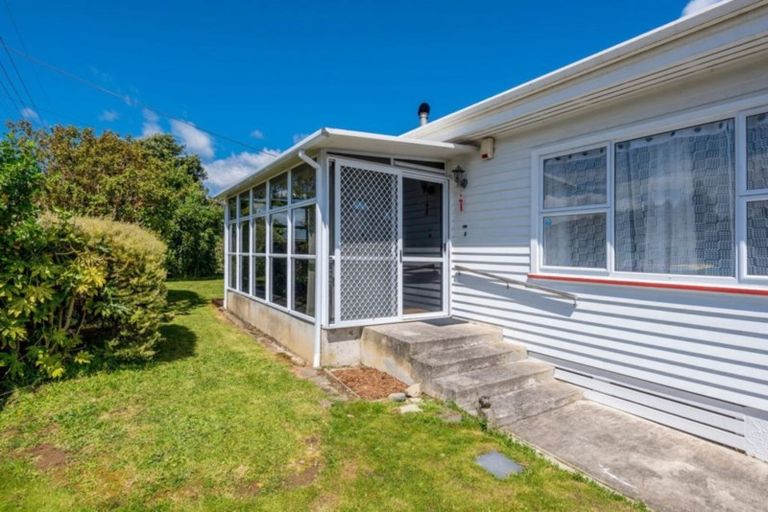 Photo of property in 21 Gordon Place, Levin, 5510