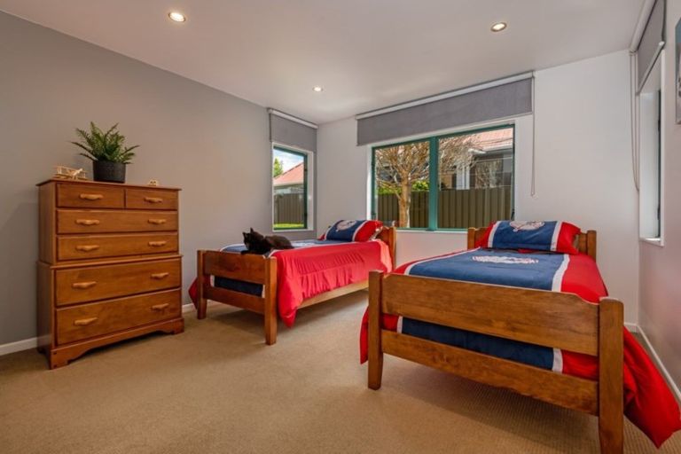 Photo of property in 64 Clifton Terrace, Fitzherbert, Palmerston North, 4410