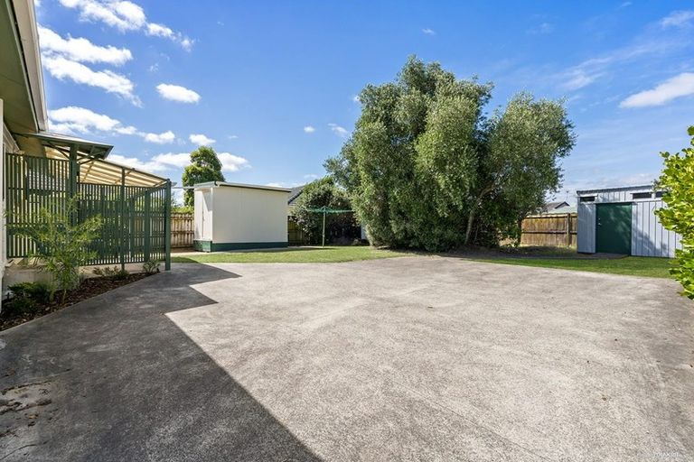 Photo of property in 4 Armada Drive, Ranui, Auckland, 0612