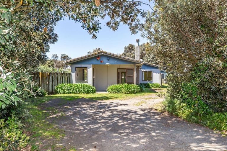 Photo of property in 20 Rua Avenue, Waitarere Beach, Levin, 5510