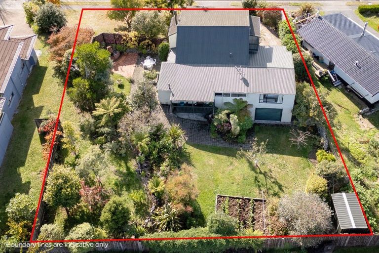 Photo of property in 7 Brunette Drive, Acacia Bay, Taupo, 3330