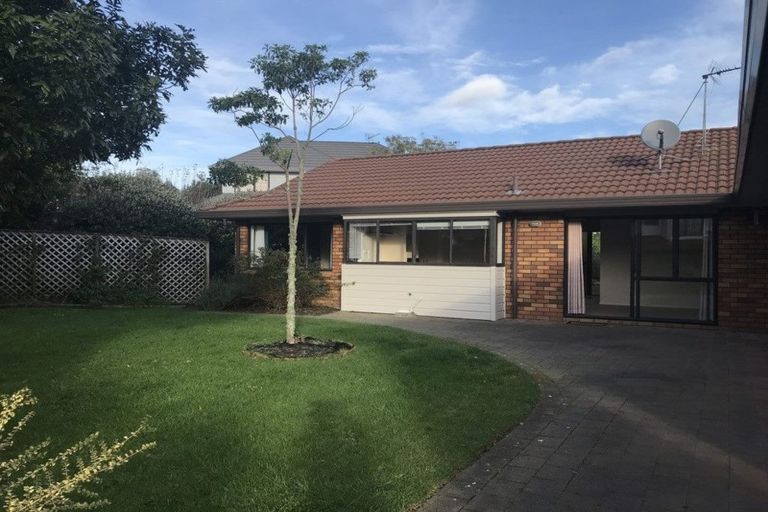 Photo of property in 11 Chiania Place, Somerville, Auckland, 2014