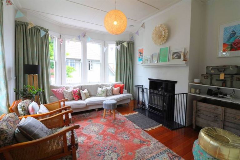 Photo of property in 10 Te Weka Street, Maori Hill, Timaru, 7910