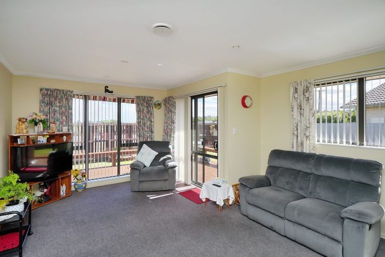Photo of property in 20 School Road, Woodend, 7610