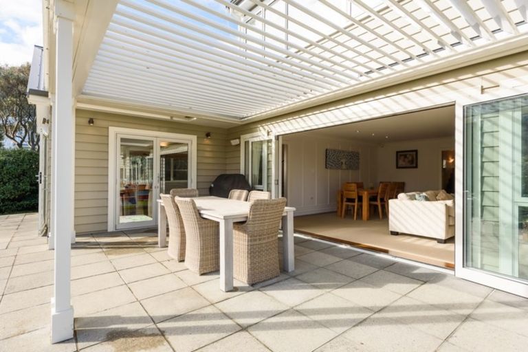 Photo of property in 5 Cheviot Road, Lowry Bay, Lower Hutt, 5013