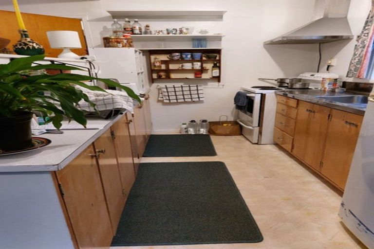 Photo of property in 10 Cheshire Street, Wilton, Wellington, 6012