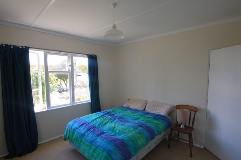 Photo of property in 4 Elphinstone Avenue, Strathmore Park, Wellington, 6022